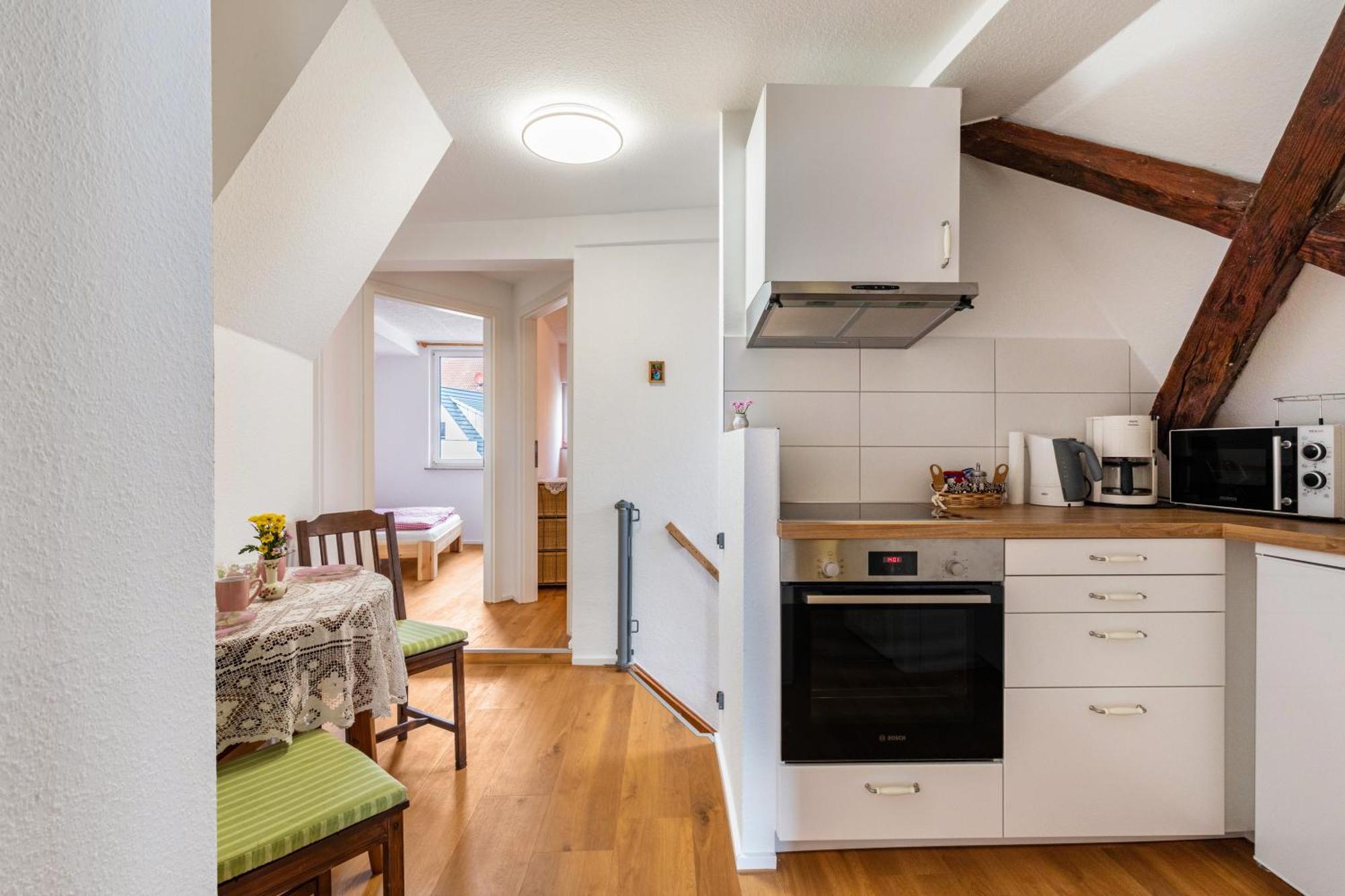 Apartmenthaus Ferienwohnungen Sila Weinstadt Exterior foto
