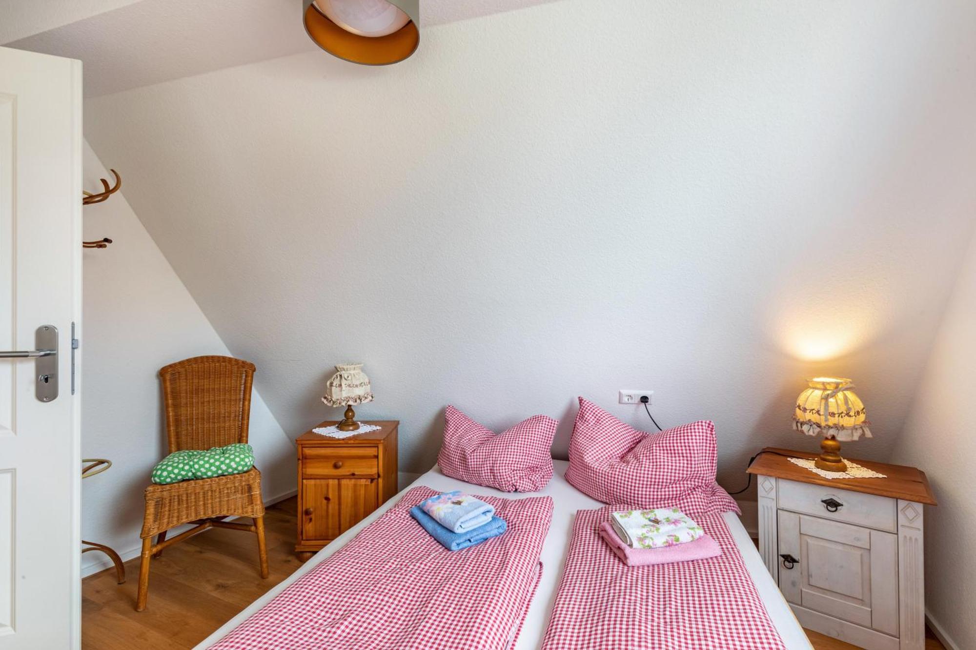 Apartmenthaus Ferienwohnungen Sila Weinstadt Exterior foto