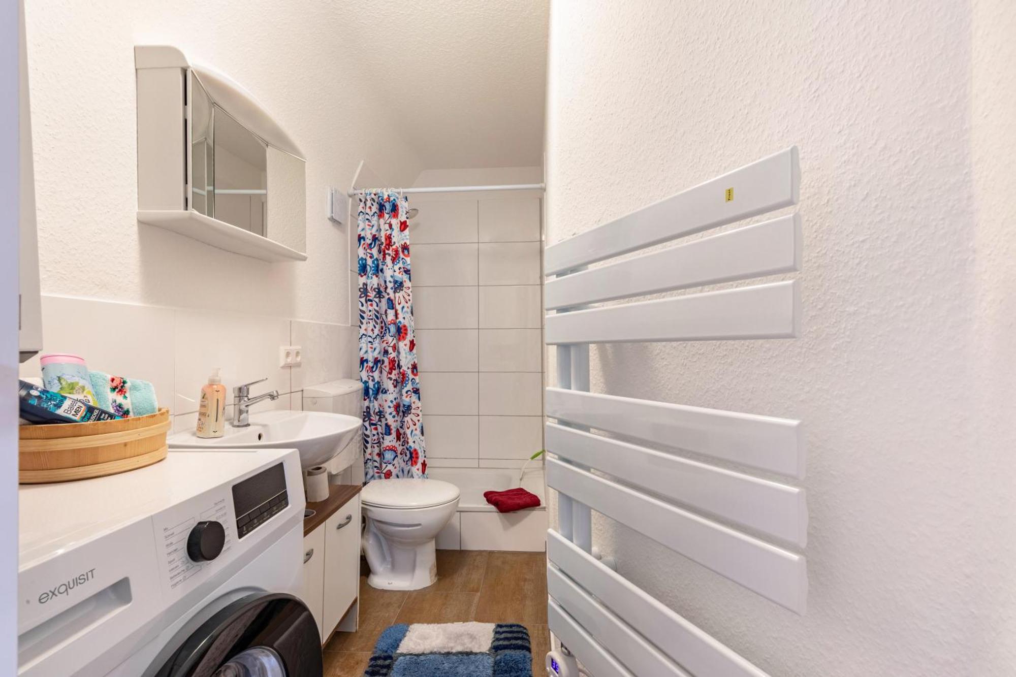 Apartmenthaus Ferienwohnungen Sila Weinstadt Exterior foto