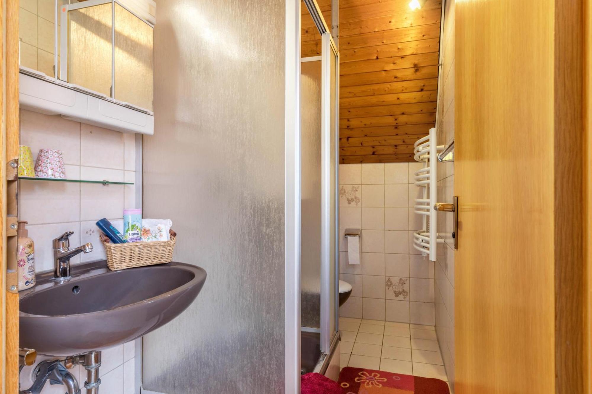 Apartmenthaus Ferienwohnungen Sila Weinstadt Exterior foto